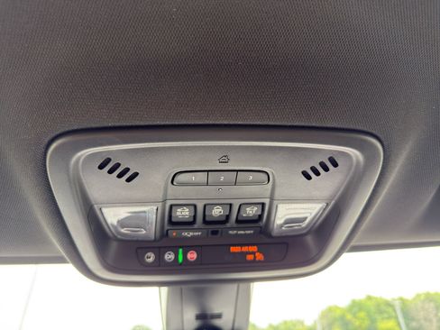 Used 2023 Chevrolet Traverse RS w/ LPO, Floor Liner Package AWD/4WD image 24