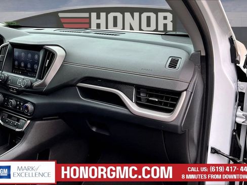 Used 2023 GMC Terrain AT4 AWD/4WD image 26
