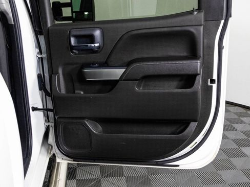 Used 2018 Chevrolet Silverado 1500 LT w/ All Star Edition image 37