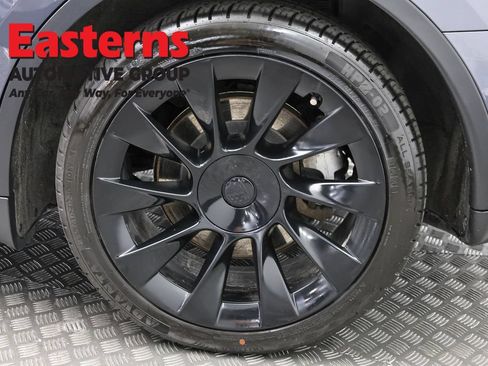 Used 2021 Tesla Model Y Long Range AWD/4WD image 27