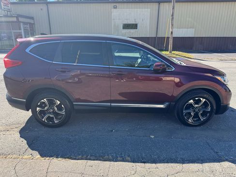 Used 2019 Honda CR-V Touring image 4