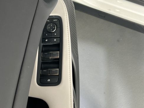 Used 2023 Lexus RX 350 Premium w/ Accessory Package AWD/4WD image 17