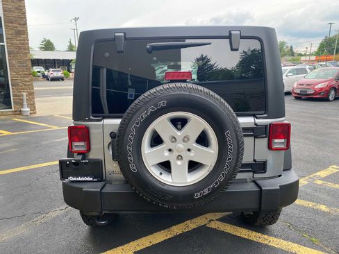Used 2017 Jeep Wrangler Unlimited Sport w/ Quick Order Package 24S AWD/4WD image 12