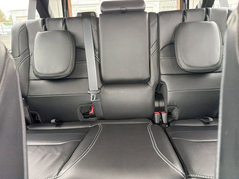 Used 2023 Jeep Wrangler Unlimited Sahara w/ Cold Weather Group AWD/4WD image 20