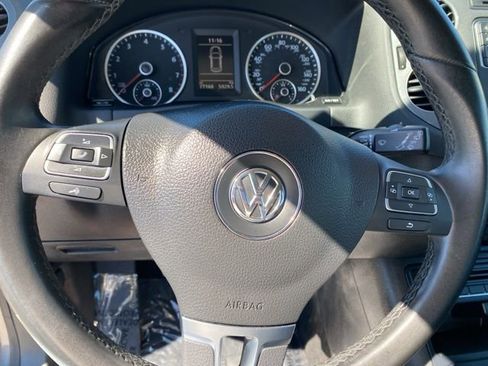 Used 2018 Volkswagen Tiguan Limited w/ Premium Package image 13