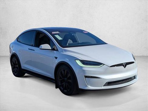 Used 2023 Tesla Model X image 4