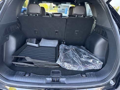 Used 2023 Ford Escape ST-Line AWD/4WD image 7