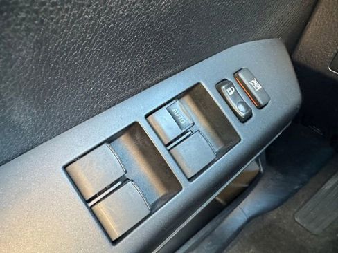 Certified 2017 Toyota RAV4 LE image 32