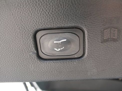 Used 2023 Ford Edge Titanium AWD/4WD image 27