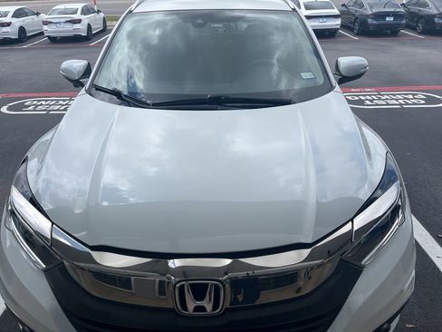 Used 2022 Honda HR-V EX image 2