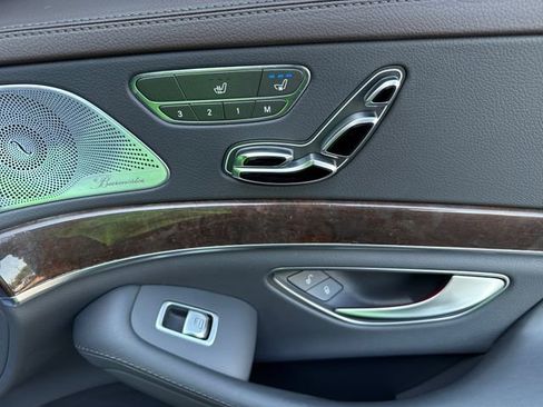 Used 2019 Mercedes-Benz S 560 4MATIC Sedan w/ AMG Line Exterior image 26