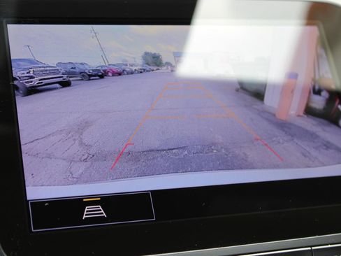 Used 2024 Chevrolet Malibu LT image 32