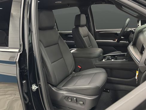 New 2026 Chevrolet Tahoe LT w/ Comfort Package AWD/4WD image 24