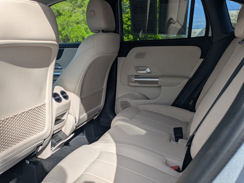 Certified 2025 Mercedes-Benz GLA 250 image 14