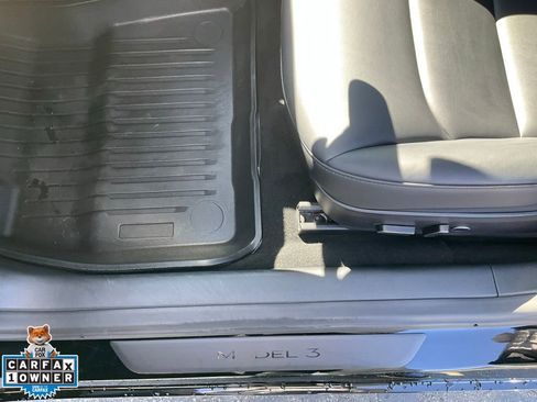 Used 2023 Tesla Model 3 Standard Range image 16