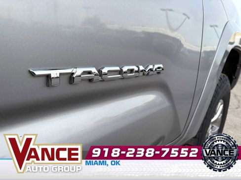 Used 2018 Toyota Tacoma SR5 image 9