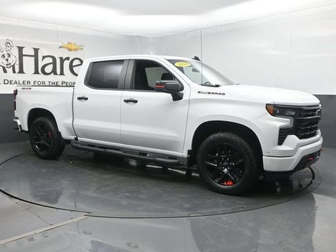 Used 2024 Chevrolet Silverado 1500 RST w/ Redline Edition AWD/4WD image 6