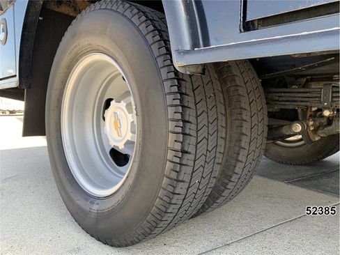 Used 2025 Chevrolet Silverado 3500 W/T image 19