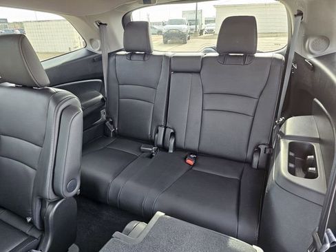 Used 2022 Honda Pilot Touring image 17