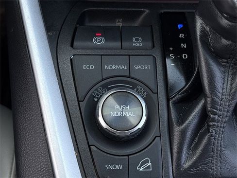 Used 2023 Toyota RAV4 Limited image 21