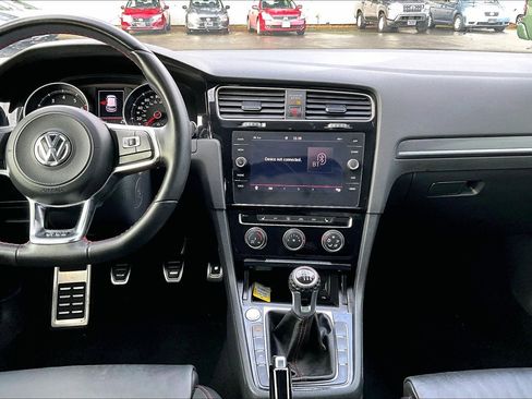 Used 2020 Volkswagen GTI SE image 9