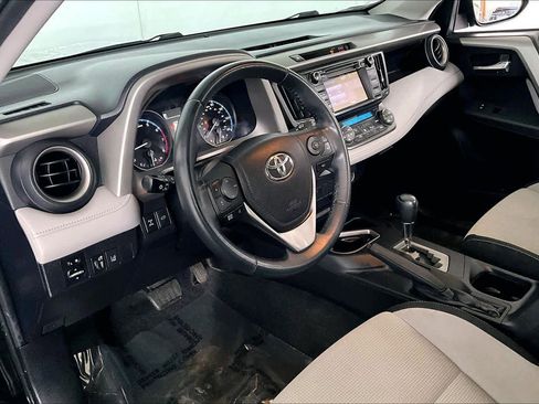 Used 2017 Toyota RAV4 XLE image 18
