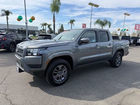 Certified 2025 Nissan Frontier SV image 3