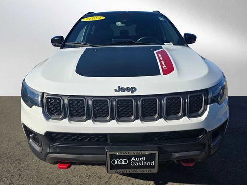 Used 2023 Jeep Compass Trailhawk image 8