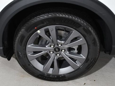 New 2026 Ford Explorer Active w/ Active Comfort Package AWD/4WD image 26