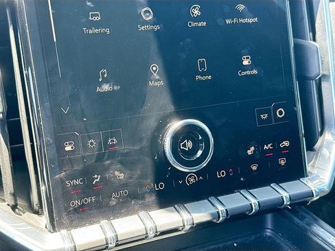 Used 2025 GMC Acadia Elevation w/ Elevation Premium Package FWD image 17