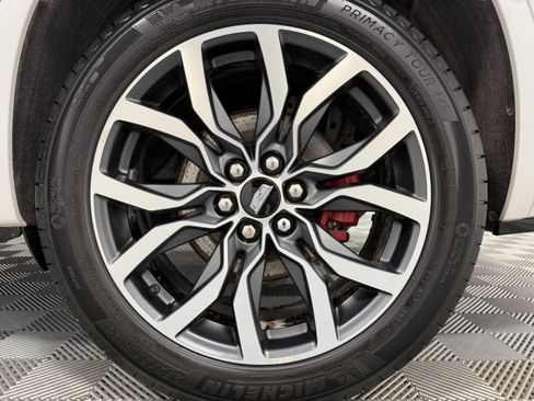 Used 2024 Cadillac XT6 Sport AWD/4WD image 39