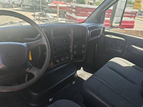 Used 2004 Chevrolet Kodiak C4500 2WD Crew Cab image 13