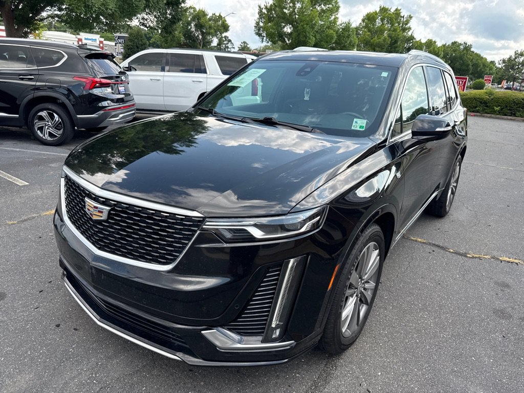 Used 2021 Cadillac XT6 Premium Luxury FWD image 1