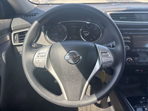 Used 2016 Nissan Rogue S w/ S Family Package image 22