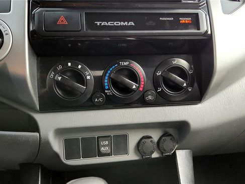 Certified 2015 Toyota Tacoma 4x4 Double Cab image 42