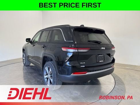 New 2026 Jeep Grand Cherokee Limited w/ Luxury Tech Group II AWD/4WD image 5