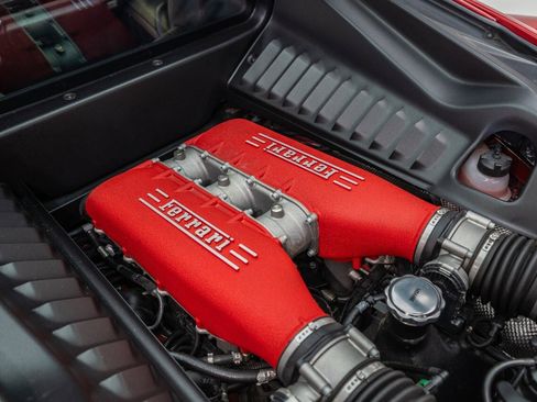 Used 2011 Ferrari 458 Italia Coupe RWD image 62