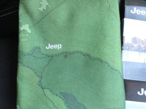 Used 2020 Jeep Compass Latitude w/ Cold Weather Group AWD/4WD image 27