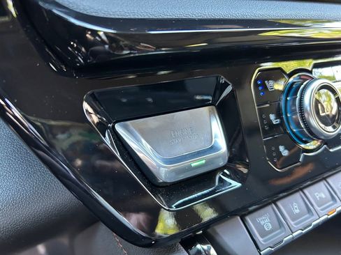 New 2026 GMC Sierra 2500 AT4 w/ AT4 Premium Plus Package AWD/4WD image 38