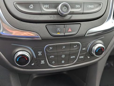 Used 2022 Chevrolet Equinox LT FWD image 20