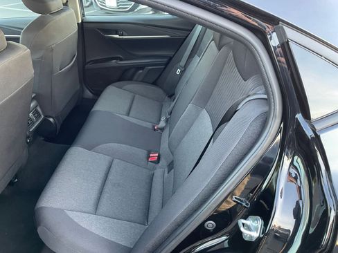 Used 2025 Toyota Camry LE image 20