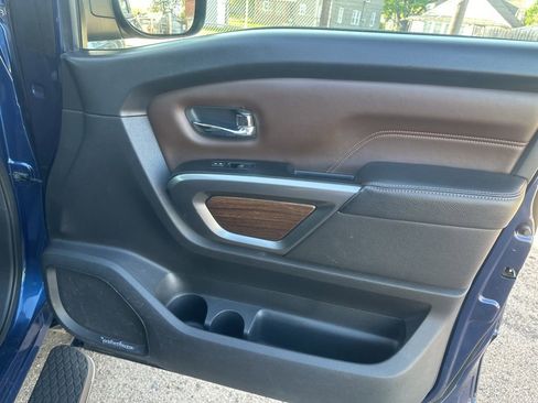 Used 2017 Nissan Titan Platinum Reserve AWD/4WD image 12
