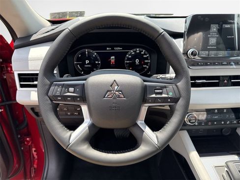 New 2025 Mitsubishi Outlander SEL image 36