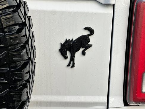 Used 2023 Ford Bronco Wildtrak image 24