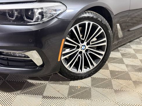 Used 2018 BMW 540i xDrive w/ Premium Package AWD/4WD image 2