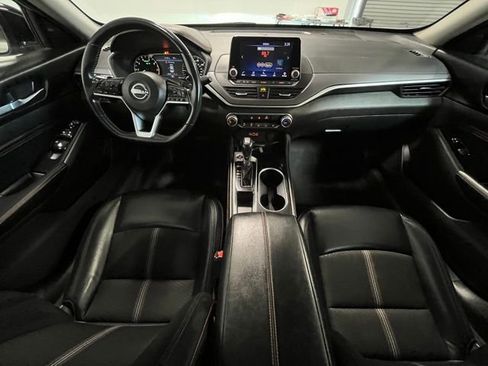 Used 2023 Nissan Altima 2.5 SR FWD image 17