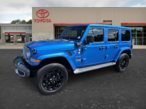 Used 2024 Jeep Wrangler Unlimited Sahara w/ Safety Group AWD/4WD image 1