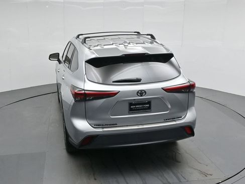 Used 2022 Toyota Highlander Limited image 43