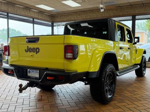 Used 2023 Jeep Gladiator Mojave w/ Trailer Tow Package AWD/4WD image 10