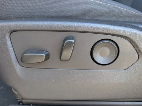 Used 2024 Chevrolet Silverado 1500 Custom image 15